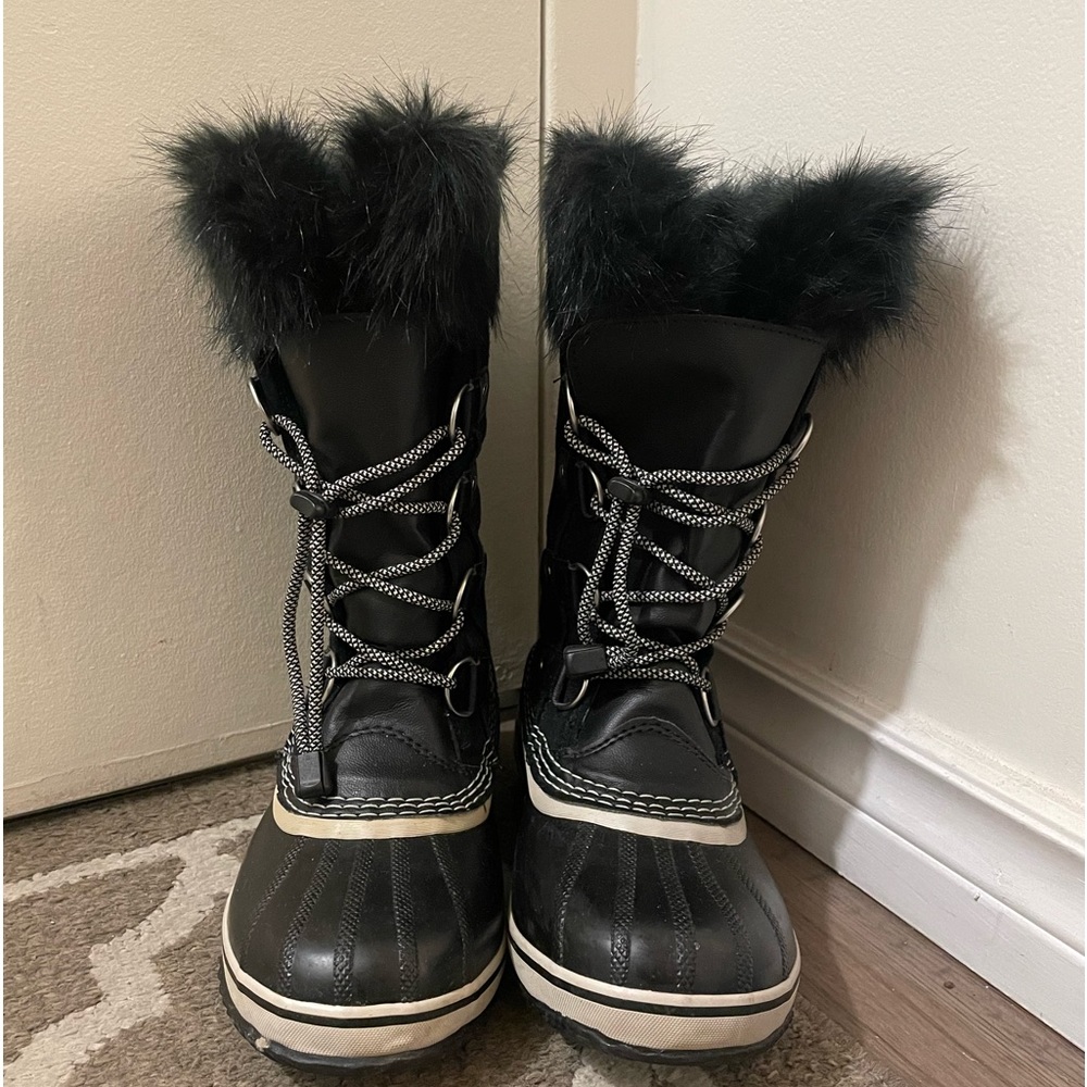 SOREL waterproof Winter boots W size 6.5 Youth size 5